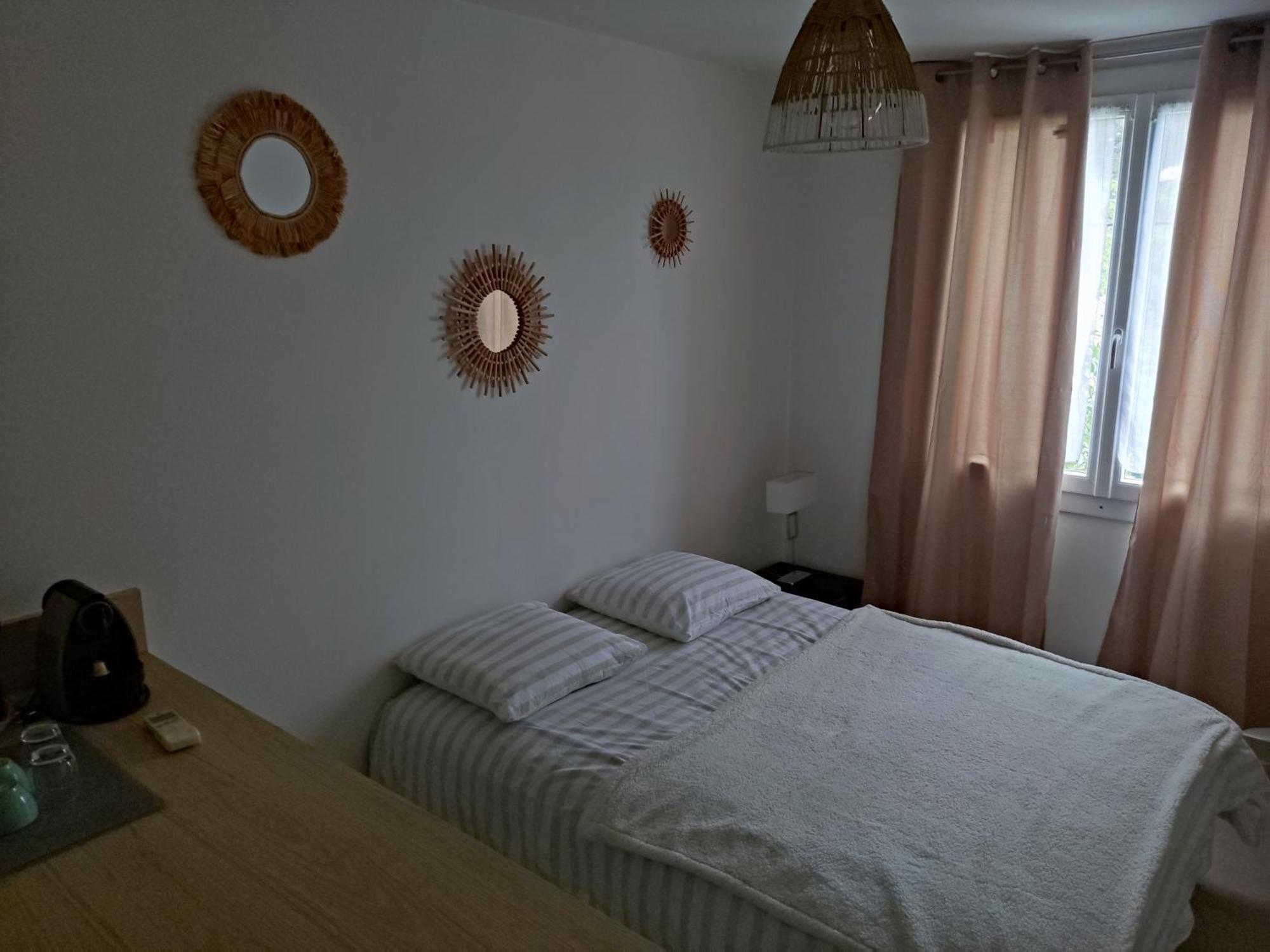 Provencal-Style Apartment Екс ан Прованс Екстериор снимка