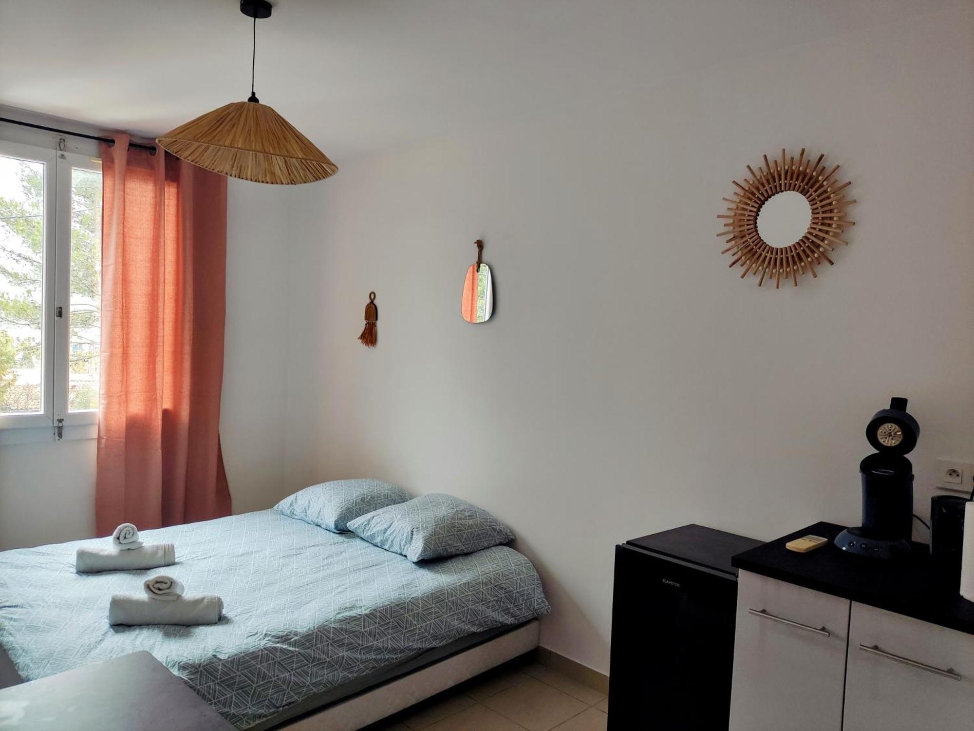 Provencal-Style Apartment Екс ан Прованс Екстериор снимка