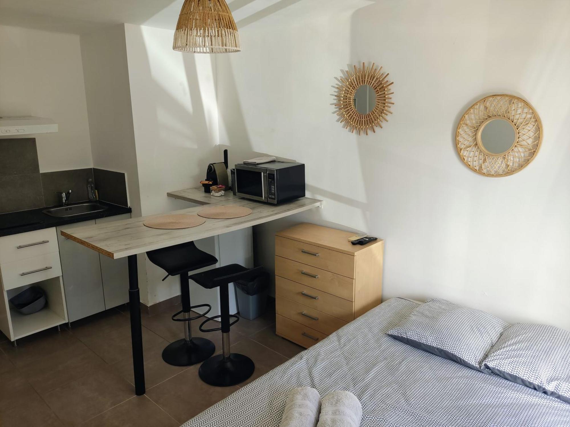 Provencal-Style Apartment Екс ан Прованс Екстериор снимка
