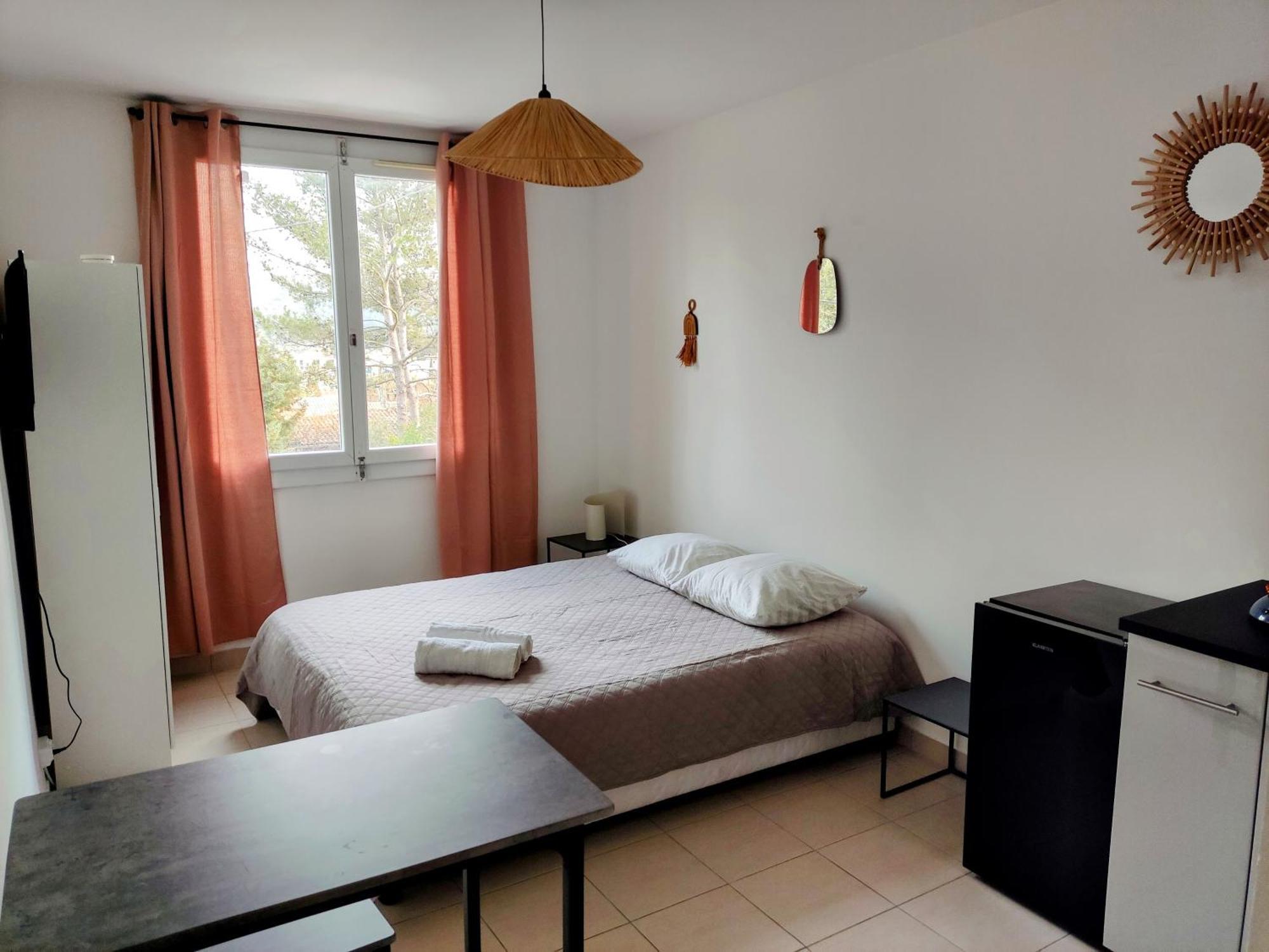 Provencal-Style Apartment Екс ан Прованс Екстериор снимка